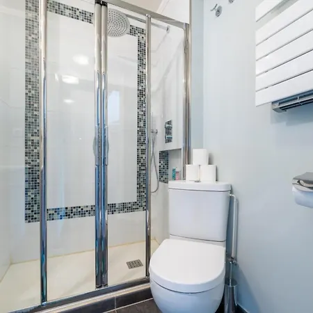 Appartamento Tranquil 3bd Flat W Chic Patiobnfolympiades